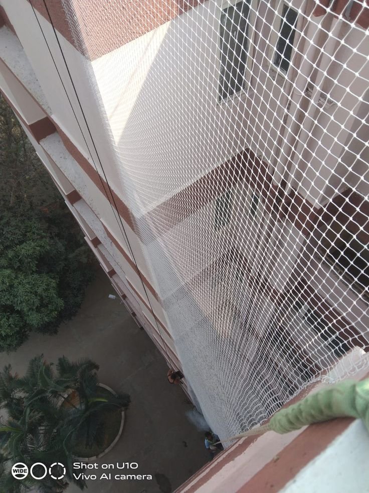 Duct area safety net